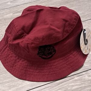 Brand New Harry Porter Wizarding World Kids Maroon Bucket Hat with Crest. O/S